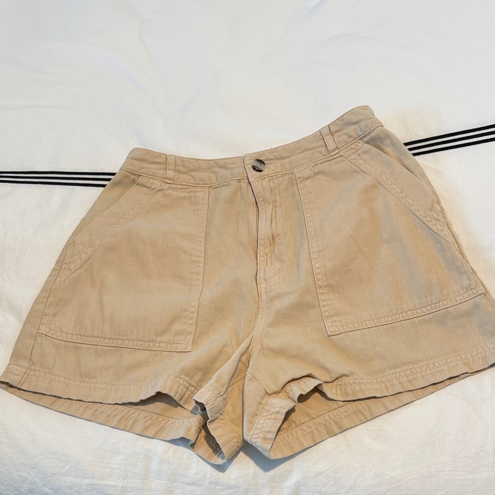 Universal Thread Size 4 Khaki Women's Shorts